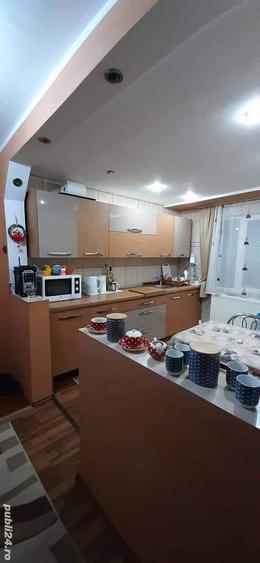 apartament de vanzare 2 camere semi decomandat - 1