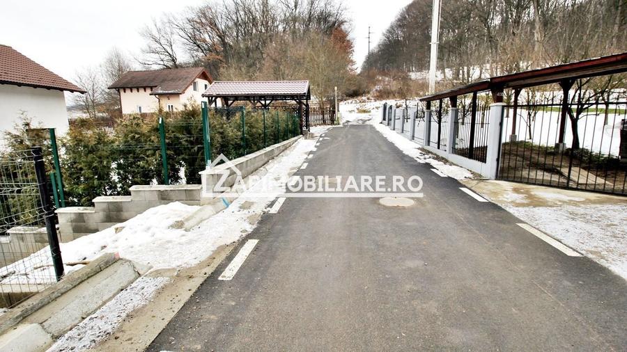 Teren Construcții intravilan de 800 mp, în Corunca