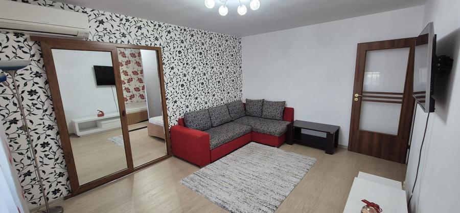 Apartament cu 3 camere semidecomandat în Cumpăna