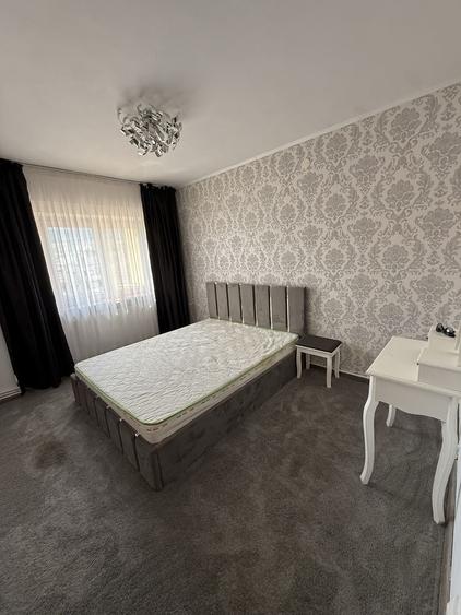 Apartament cu 4 camere decomandat în Ultracentral