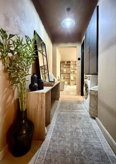 Apartament cu 3 camere semidecomandat în Central