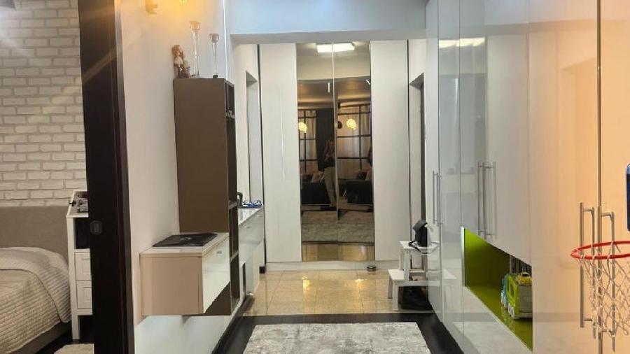 Apartament cu 3 camere decomandat în Nord