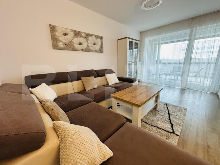 Apartament cu 2 camere decomandat, mobilat în Tractorul