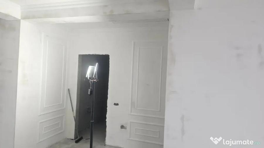 Casă cu 4 camere cu Teren 412 Mp în Malu Mare