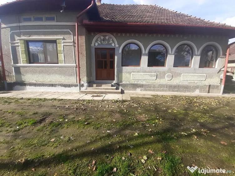 Casă cu 2 camere cu Teren 2000 Mp în Arduzel