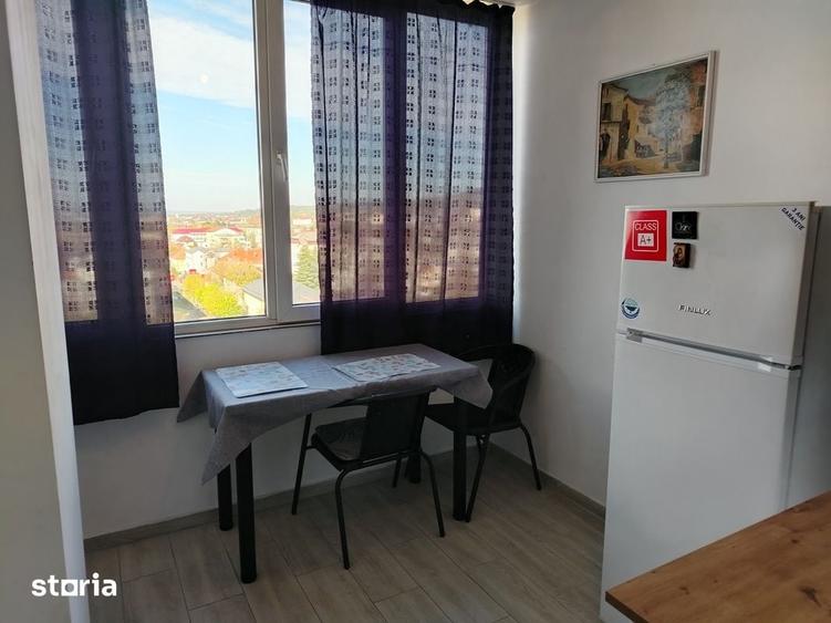 Apartament cu 3 camere în Traian