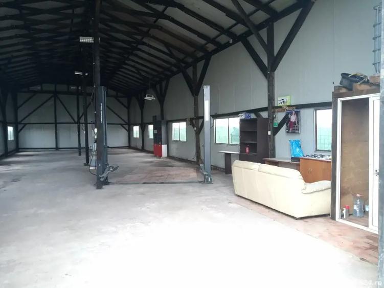 Spațiu comercial, de 500 mp, în Săbăoani