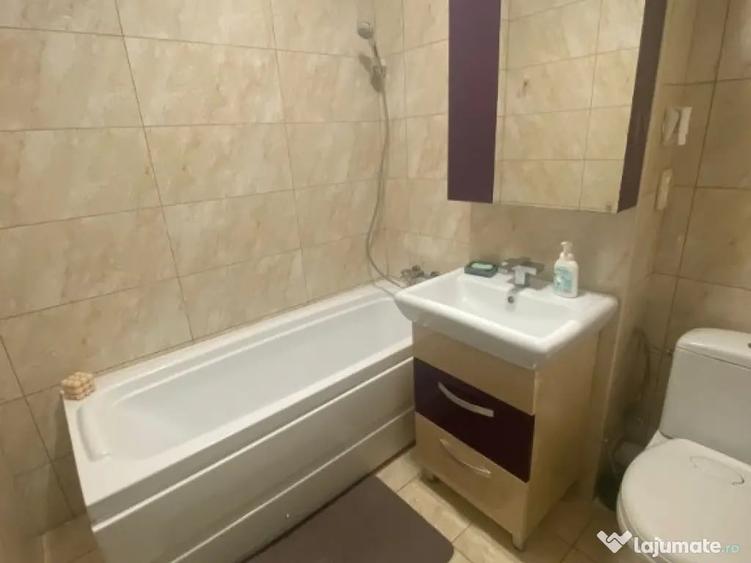 Apartament cu 2 camere decomandat în Sud