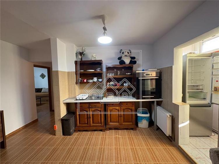 Apartament cu 2 camere decomandat în Ștrand