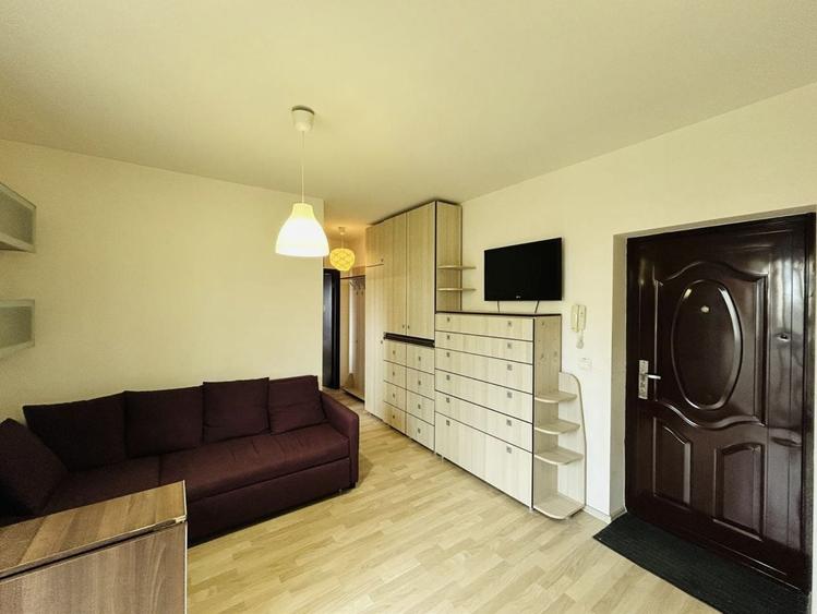 Apartament cu 2 camere semidecomandat în Gușterița