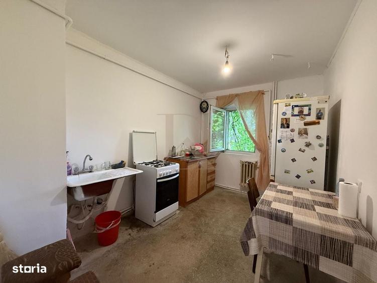 Apartament cu 3 camere decomandat în Hala Centrală