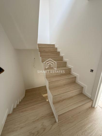 Duplex cu 4 camere cu Canalizare în Theodor Pallady