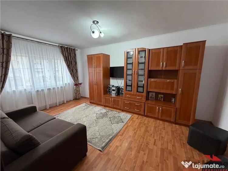 Apartament cu 2 camere decomandat în Est