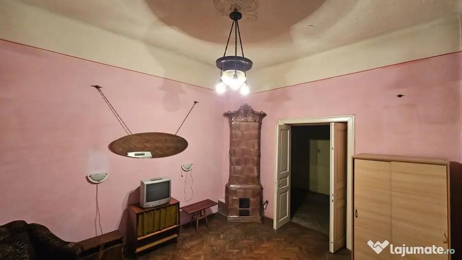 Casă cu 2 camere cu Canalizare în Ultracentral