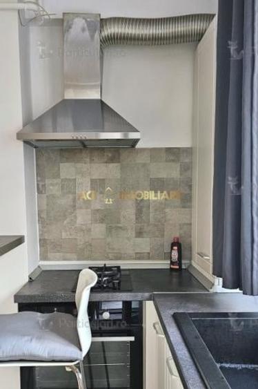 Apartament cu 2 camere decomandat, mobilat în Regie