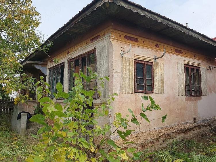 Casă cu 3 camere cu Teren 660 Mp în Bratovoești