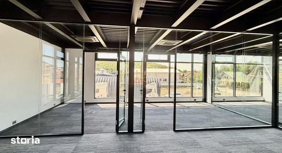 Spațiu comercial, de 1,400 mp, în Central