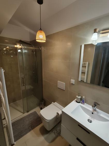Apartament cu 3 camere decomandat, mobilat în Pipera