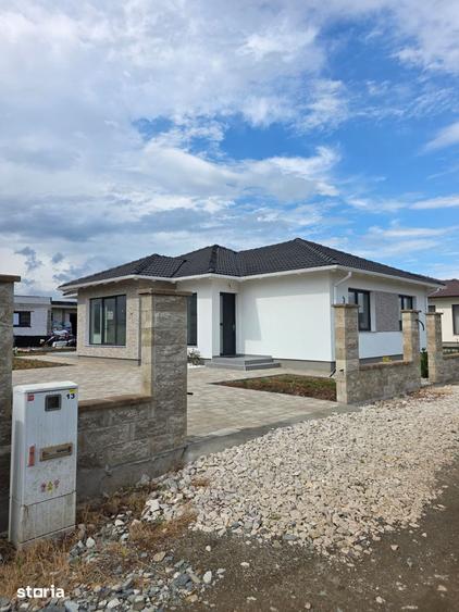 Casă cu 4 camere cu Teren 430 Mp în Central