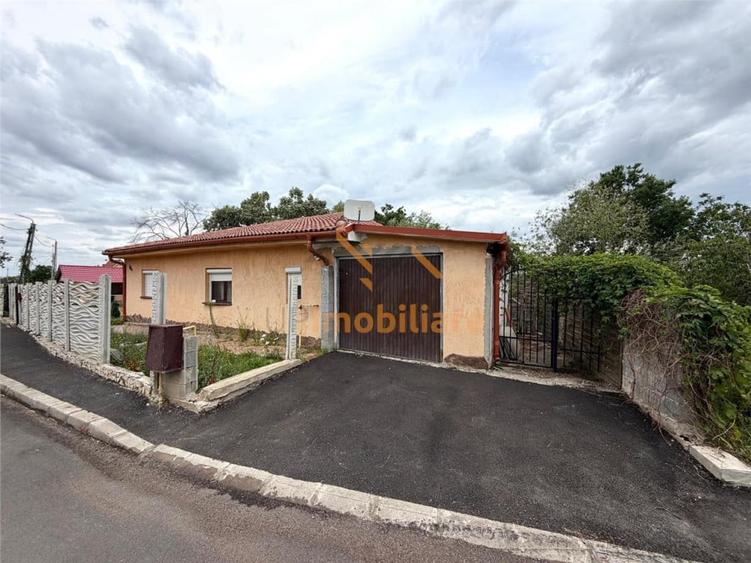 Casă cu 3 camere cu Teren 550 Mp în Central