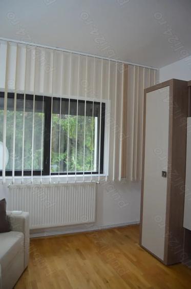 Apartament cu 3 camere decomandat în Predeal
