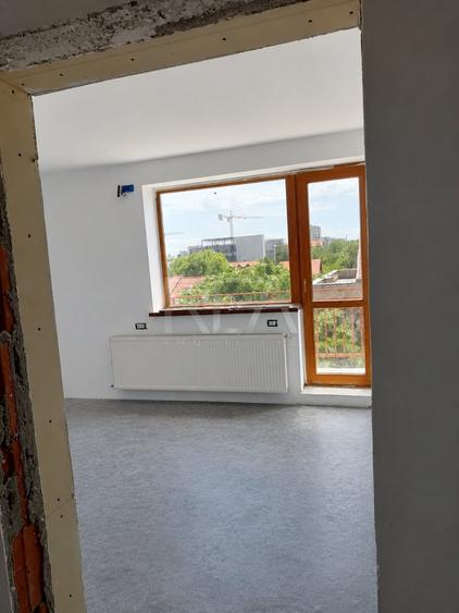 Apartament cu 4 camere decomandat în Ozana