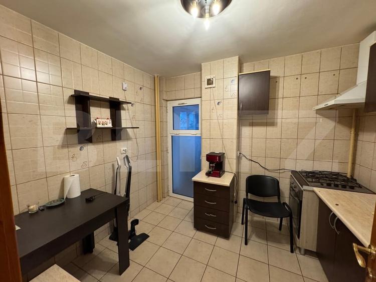 Apartament cu 2 camere decomandat, mobilat în Central