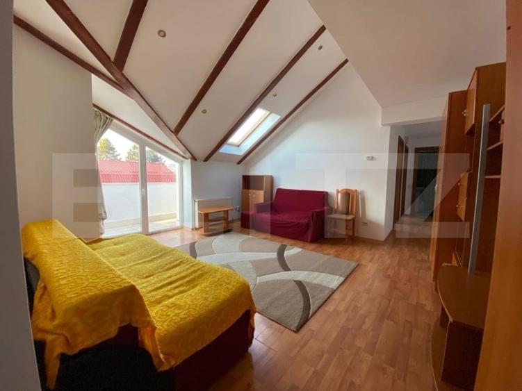 Apartament cu 3 camere semidecomandat, mobilat în Mănăștur