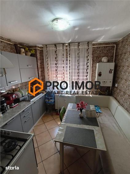 Apartament cu 2 camere semidecomandat în Unirii Sud