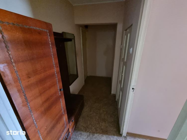 Apartament cu 3 camere în Km 4