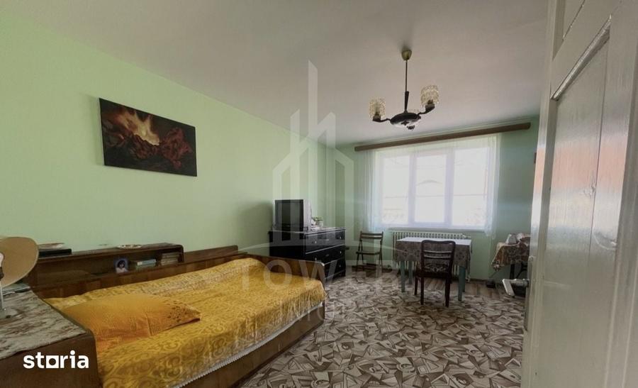 Casă cu 5 camere cu Teren 1000 Mp în Valea Aurie