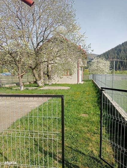Casă cu 4 camere cu Teren 2676 Mp în Central