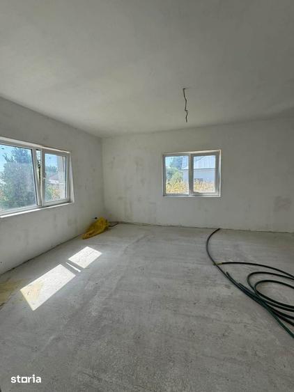 Casă cu 6 camere cu Teren 900 Mp în Central