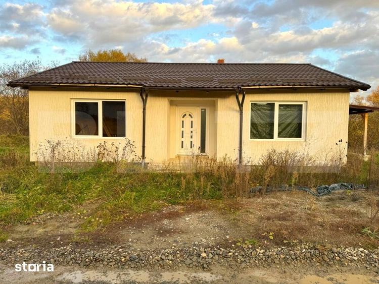Casă cu 3 camere cu Teren 500 Mp în Șieu