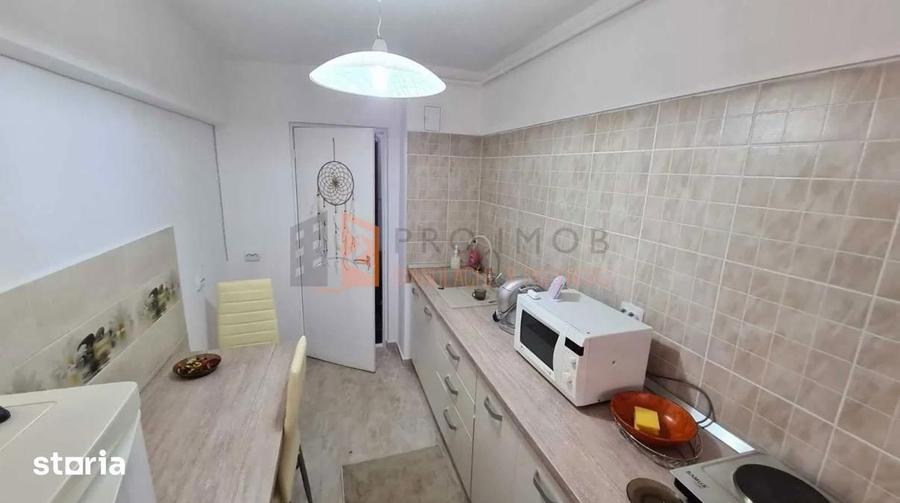 Apartament cu 2 camere decomandat, mobilat în Central