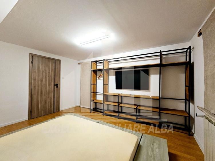 Casă individuală cu 6 camere cu Canalizare în Cetate
