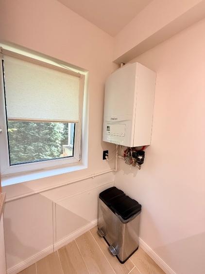 Apartament cu 3 camere decomandat, mobilat în Florești