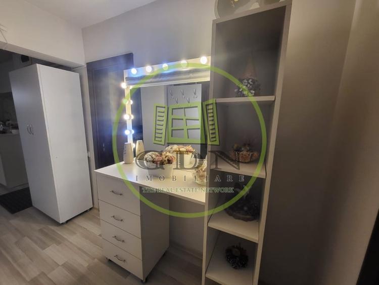Apartament cu 3 camere, mobilat în Craiovița Nouă