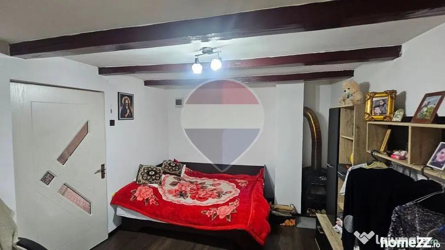 Casă cu 3 camere cu Teren 1043 Mp în Dochia