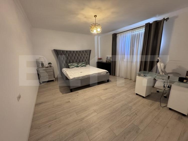 Casă individuală cu 5 camere cu Canalizare în Vest