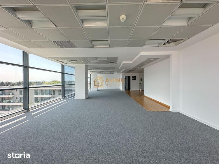 Spațiu comercial, de 4,000 mp, în Central