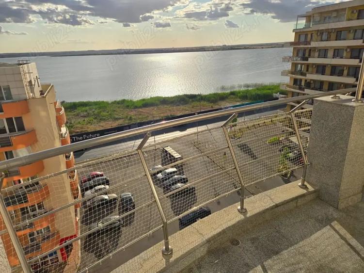 Apartament cu 3 camere decomandat în Mamaia
