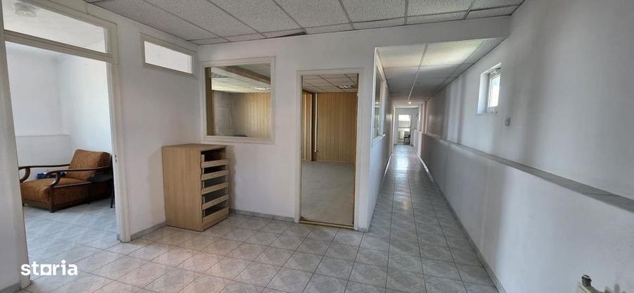 Spațiu comercial, de 300 mp, în Sebastian
