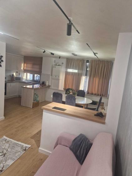 Apartament cu 3 camere decomandat în Ultracentral