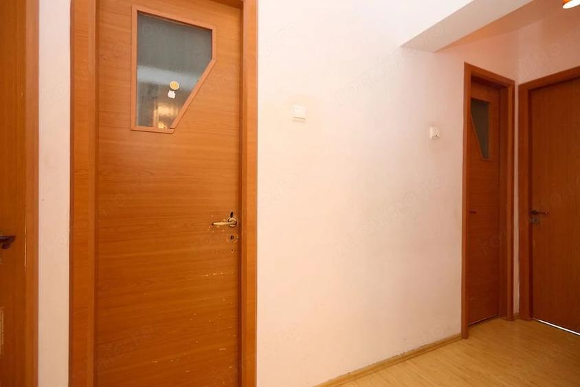 Apartament cu 4 camere decomandat în Craiovei