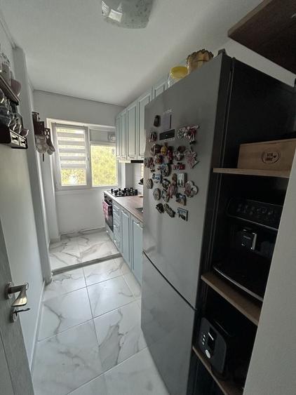 Apartament cu 3 camere nedecomandat în Drumul Găzarului