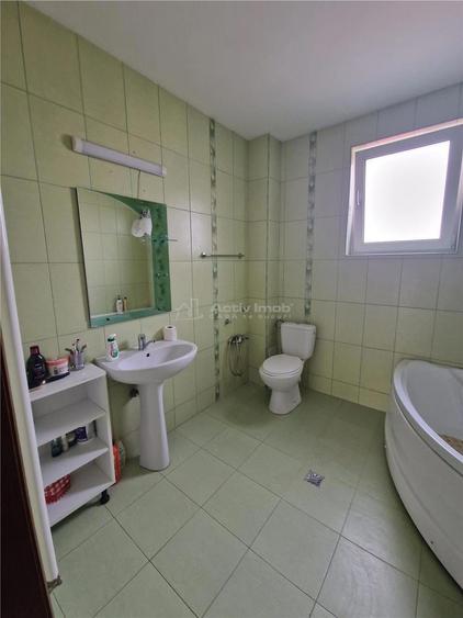 Casă cu Teren 409 Mp în 1 Mai