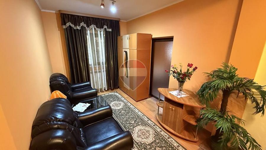 Casă cu 5 camere cu Teren 529 Mp în Găgești