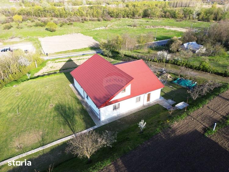 Casă cu 4 camere cu Teren 4151 Mp în Târgu Bujor