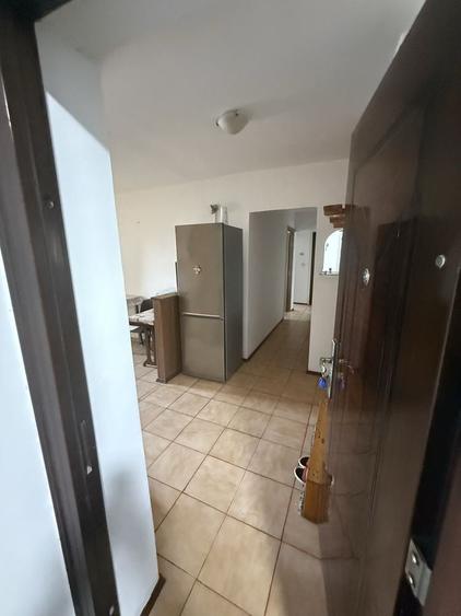 Propietar vand apartament 3 camere Zona Crangasi. - 11